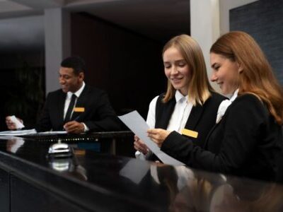 receptionists-elegant-suits-work-hours